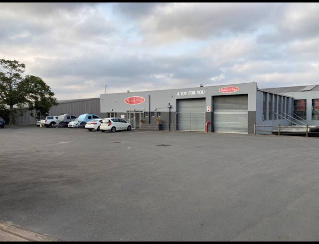 1,485M² FACTORY TO LET IN NEW GERMANY
